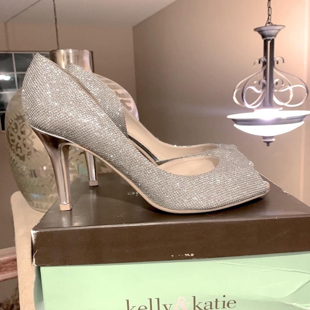 NWOT Kelly & Katie